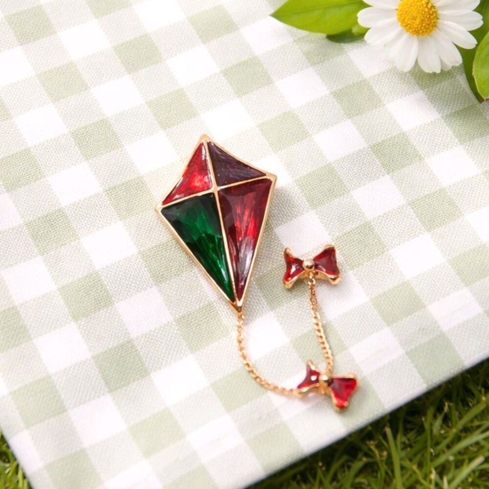 Vintage Lady Remington Red Green Enamel Bow Tail Gold Tone Kite Pin Brooch Pin